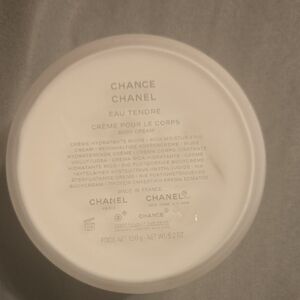 CHANEL Chance Eau Tendre Body Cream in White